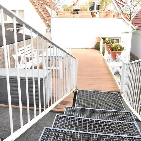 Nice With Terrace In Germany דירה *